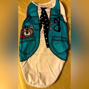 NWT untitled tee shirt in 2XL ( not that size in person maybe small or medium)